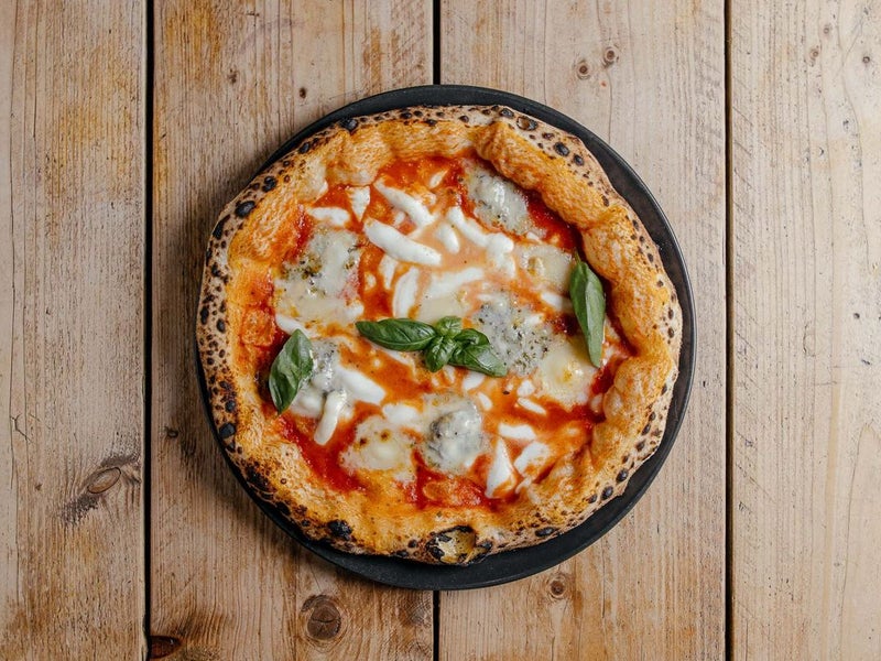 Pizza 4 Formaggi